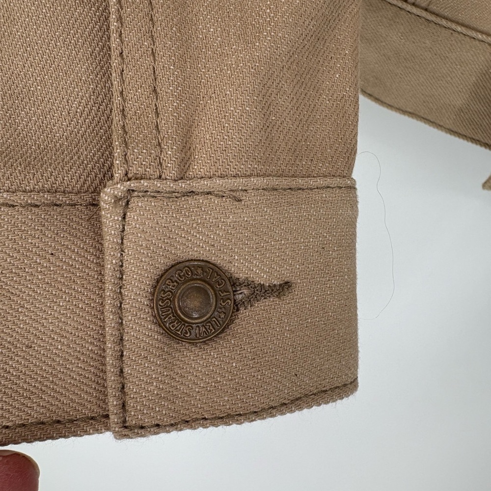 LEVI’S Youth Tan Trucker Jacket - Picture 7 of 9